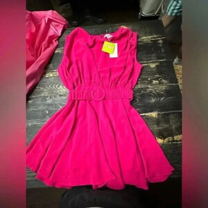 NWT BIGHIT FASHION PINK BELTED MINI DRESS WITH KEY HOLE BACK SIZE M